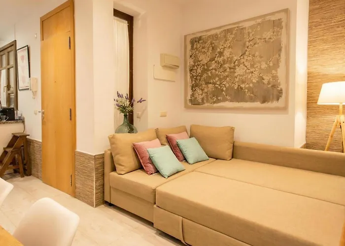 New! Cozy In The Center 10m Walk To Cathedral *