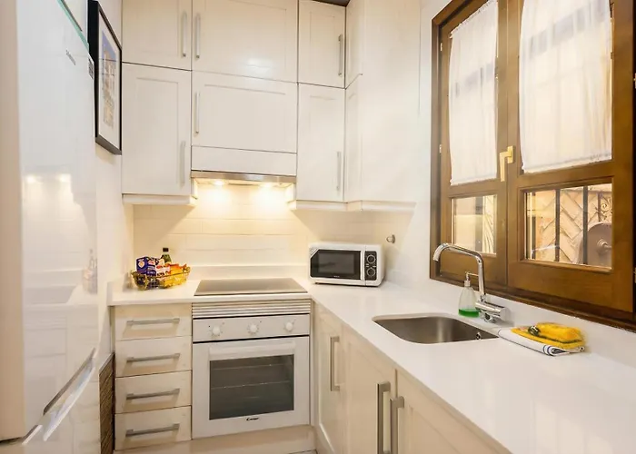 New! Cozy In The Center 10m Walk To Cathedral Appartamento Siviglia