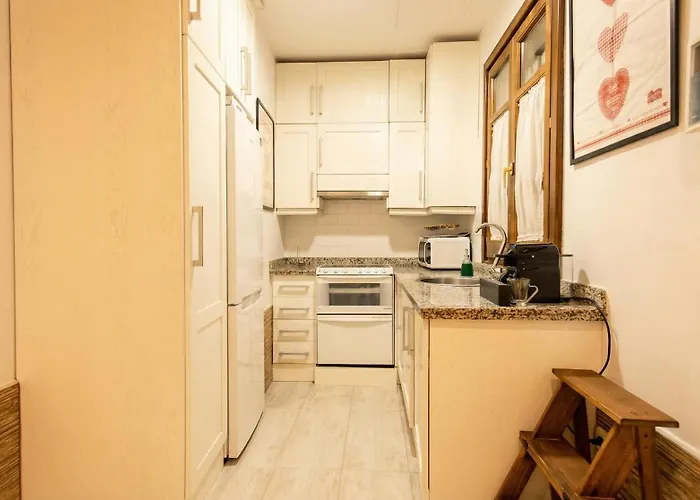New! Cozy In The Center 10m Walk To Cathedral *