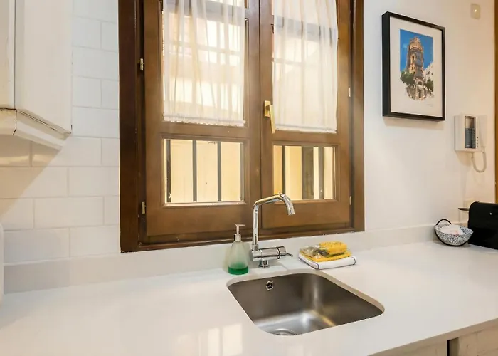 New! Cozy In The Center 10m Walk To Cathedral Appartamento